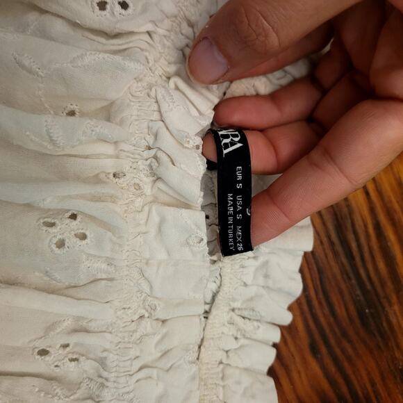 Zara White Eyelet Top Sz S - Picture 4 of 5